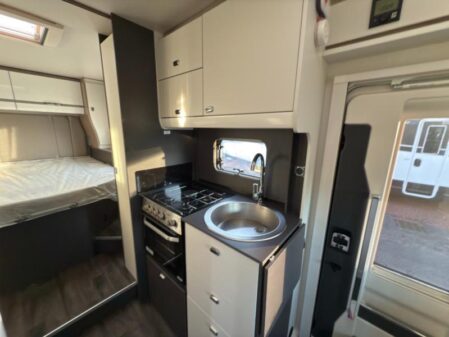 2025 Swift Voyager 494 Auto