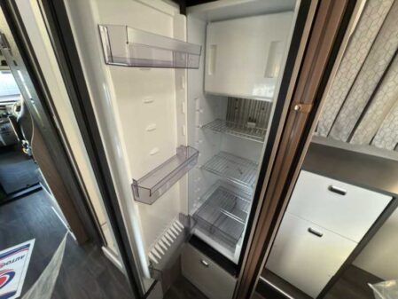 2025 Swift Voyager 494 Auto
