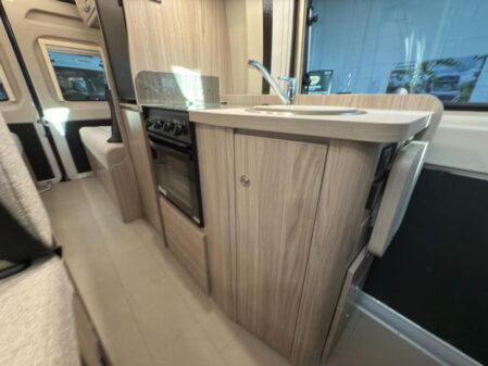 2024 Elddis Explorer CV40 Manual