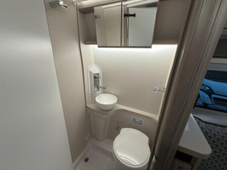 2024 Elddis Explorer CV40 Manual