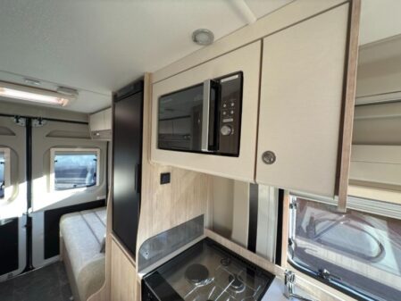2025 Elddis Autoquest CV40 60th Anniversary Edition
Manual