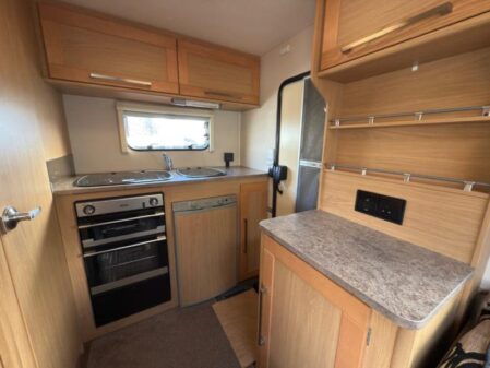 2013 Elddis Autoquest 130