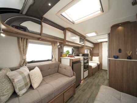 2025 Coachman VIP 565
