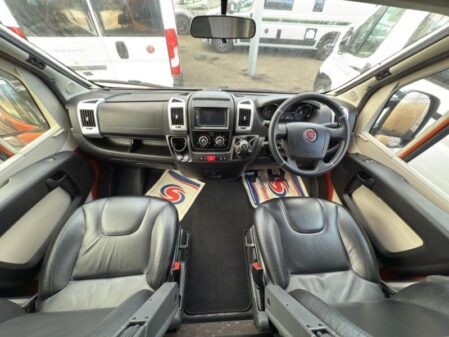 2018 Adria Twin 600 SP
Manual 150HP