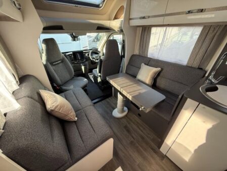 2025 Swift Voyager 564 Auto