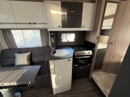 2025 Swift Voyager 564 Auto