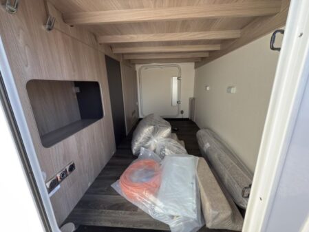 2025 Swift Voyager 584 Auto