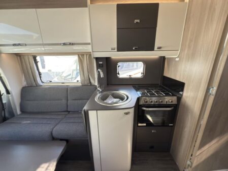 2025 Swift Voyager 584 Auto