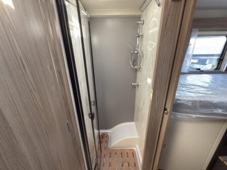 2025 Swift Voyager 584 Auto