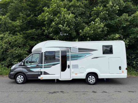 2025 Swift Voyager 584 Auto