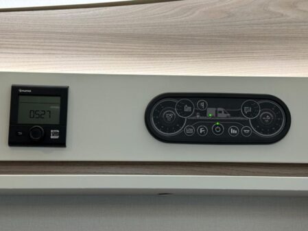 2025 Swift Voyager 584 Auto