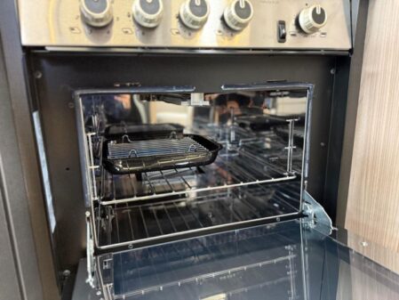 2025 Swift Voyager 584 Auto