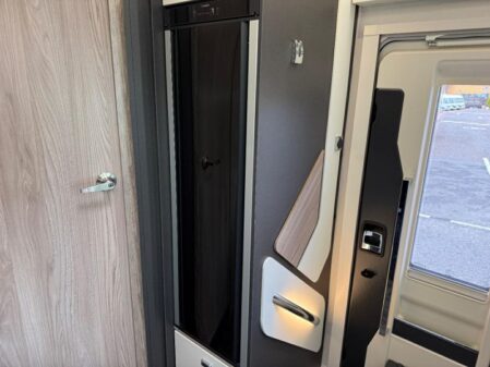 2025 Swift Voyager 584 Auto