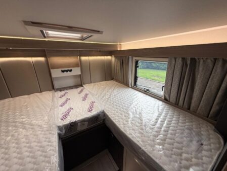 2025 Swift Voyager 584 Auto