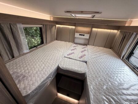 2025 Swift Voyager 584 Auto