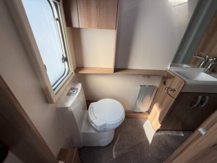 2020 Swift Challenger X880
inc Mover