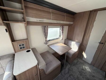 2023 Coachman VIP 520