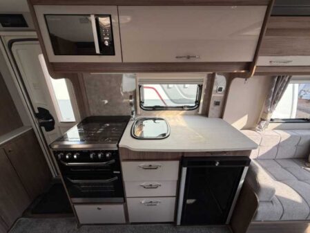 2023 Coachman VIP 520