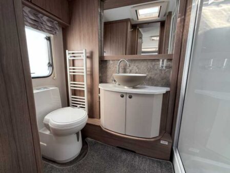 2023 Coachman VIP 520