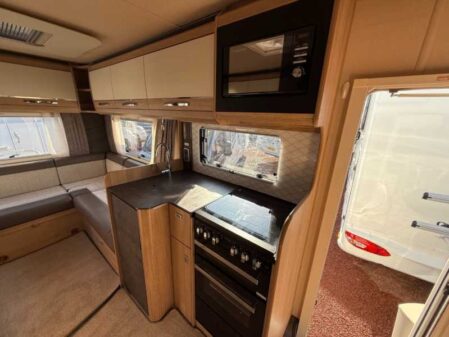 2022 Auto-Trail TRACKER RL