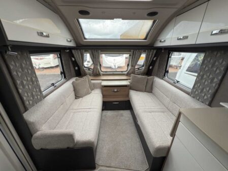 2022 Swift Conqueror 560
