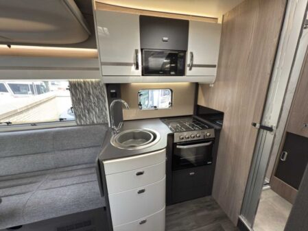 2025 Swift Escape 640