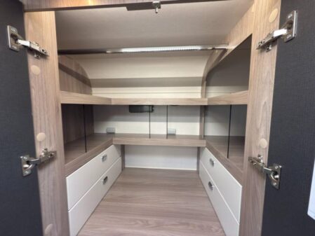 2025 Swift Escape 640