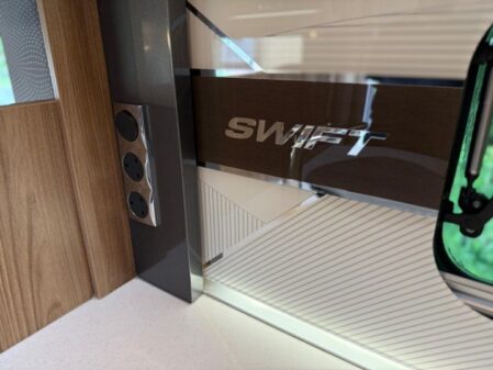 2019 Swift Kon Tiki 675