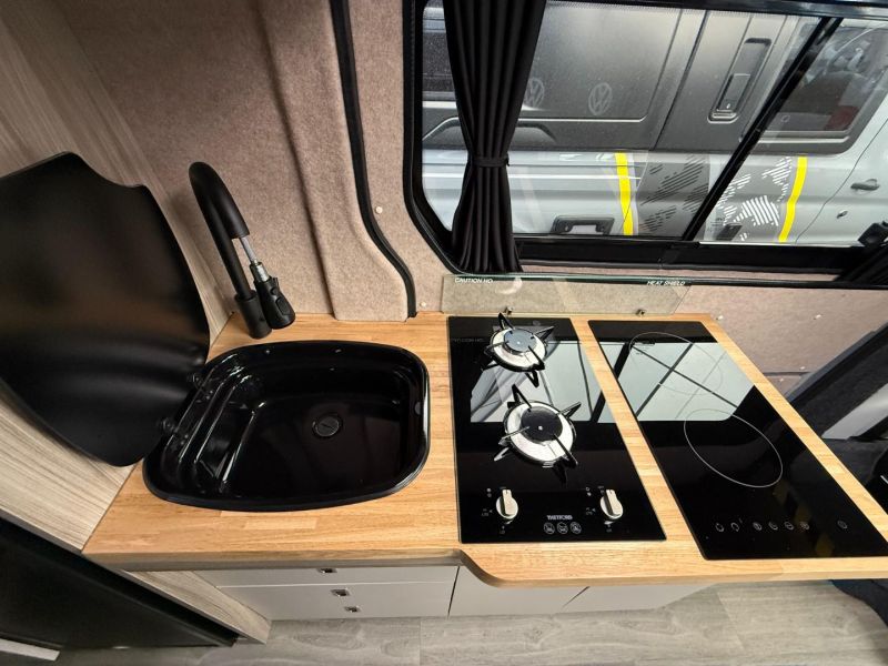 2019 VW Crafter Adventure King Black Edition