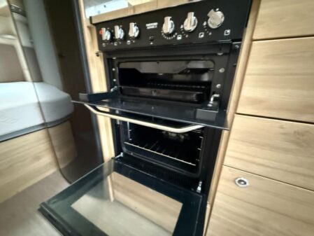 2017 Elddis Avante 840