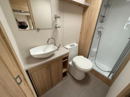2017 Elddis Avante 840