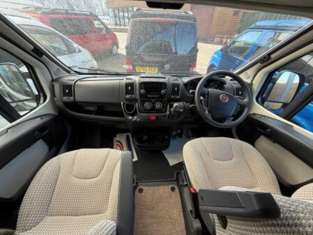 2017 Auto-Trail V-line  SE 636