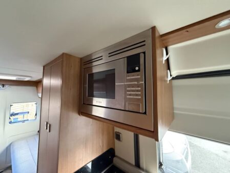 2017 Auto-Trail V-line  SE 636