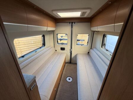 2017 Auto-Trail V-line  SE 636