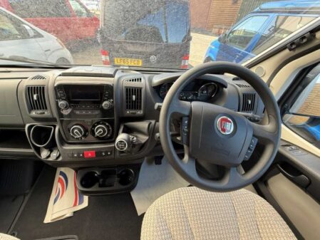 2017 Auto-Trail V-line  SE 636
