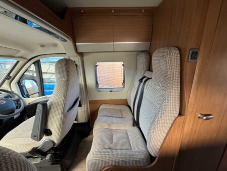 2017 Auto-Trail V-line  SE 636