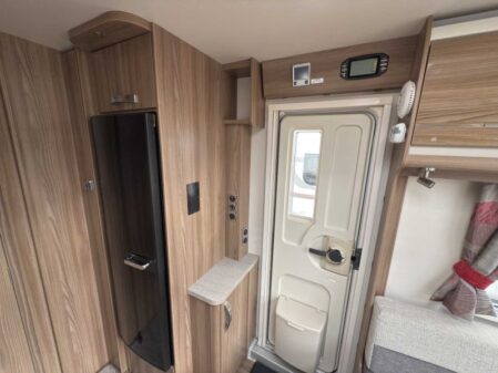 2017 Swift Challenger LUX 635
