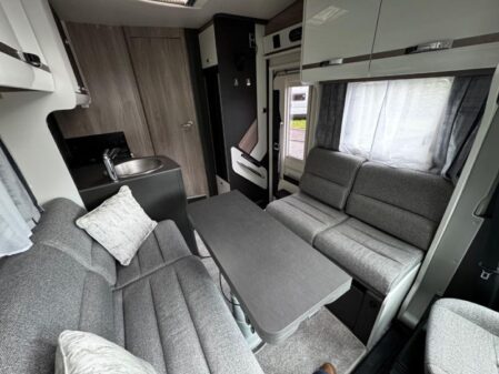 2023 Swift Voyager 584