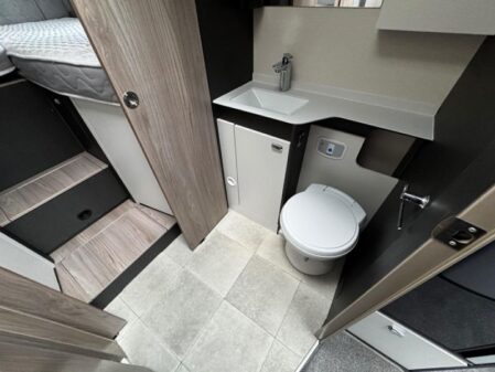 2023 Swift Voyager 584