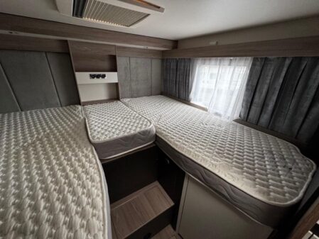 2023 Swift Voyager 584