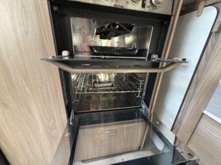 2024 Swift Europa 510
Incl Mover, Bike rack, ATC and Solar
Panel