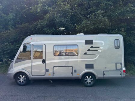 2016 Hymer B544
