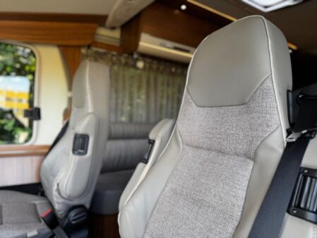 2016 Hymer B544