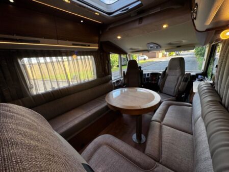 2016 Hymer B544