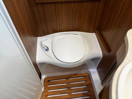 2016 Hymer B544