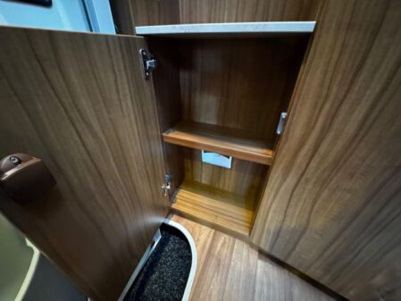 2016 Hymer B544