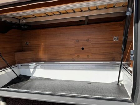 2016 Hymer B544