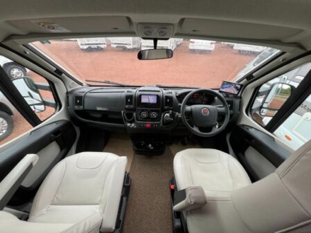 2018 Pilote Essential p716