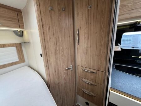 2018 Pilote Essential p716