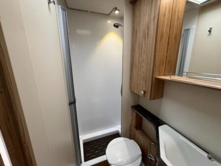 2018 Pilote Essential p716